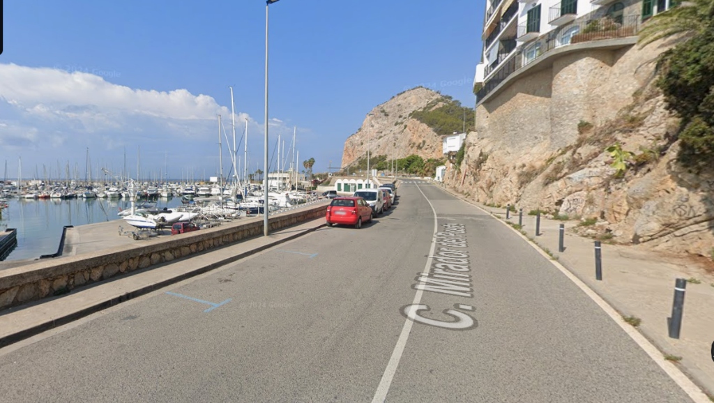 Blue zone street parking