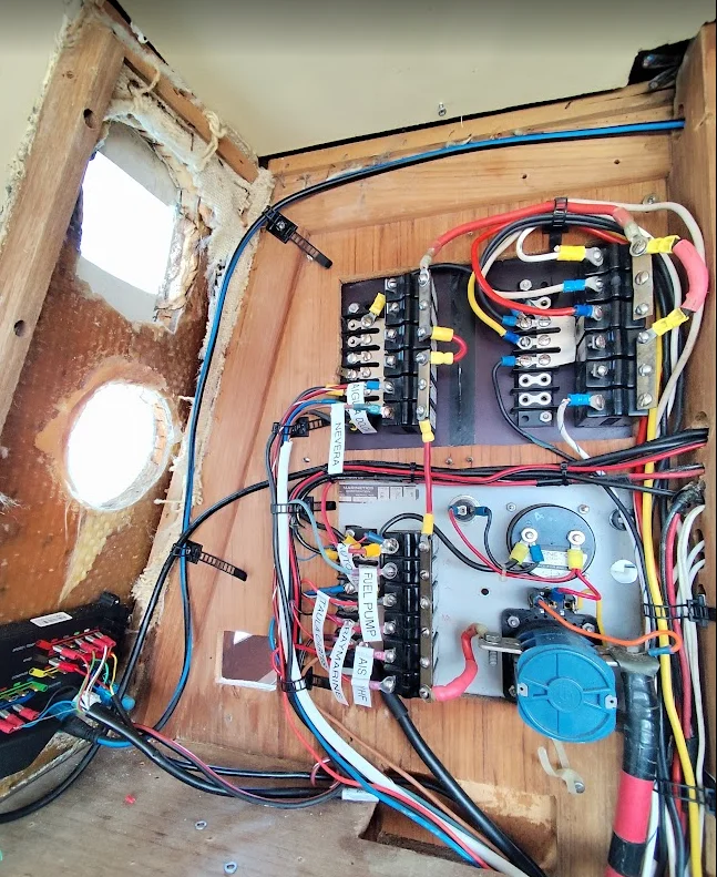 Refit y Electrónica