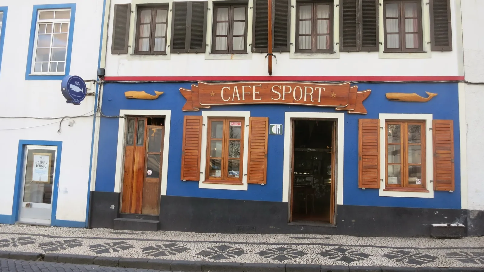 Fachada del Café Sport en Horta, isla de Faial, Azores